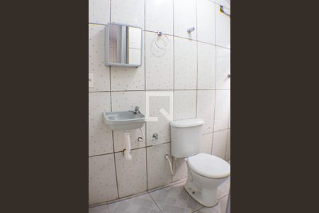 Banheiro de casa para alugar com 1 quarto, 35m² em Vila Campestre, São Paulo