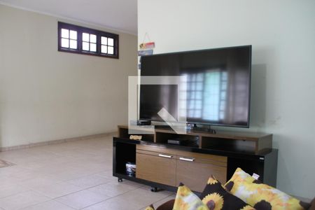 Sala de casa à venda com 4 quartos, 350m² em Itaquera, São Paulo