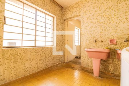 Casa para alugar com 379m², 5 quartos e 2 vagas Casa para alugar com 379m², 5 quartos e 2 vagasÁrea de Serviço