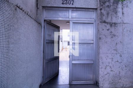 Casa para alugar com 379m², 5 quartos e 2 vagas Casa para alugar com 379m², 5 quartos e 2 vagasEntrada