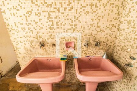 Casa para alugar com 379m², 5 quartos e 2 vagas Casa para alugar com 379m², 5 quartos e 2 vagasÁrea de Serviço