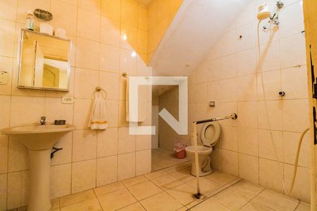 Casa para alugar com 379m², 5 quartos e 2 vagas Casa para alugar com 379m², 5 quartos e 2 vagasBanheiro da Suíte 2