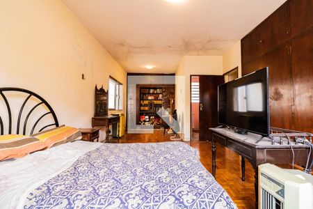 Casa para alugar com 379m², 5 quartos e 2 vagas Casa para alugar com 379m², 5 quartos e 2 vagasSuíte 1