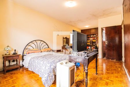 Casa para alugar com 379m², 5 quartos e 2 vagas Casa para alugar com 379m², 5 quartos e 2 vagasSuíte 1