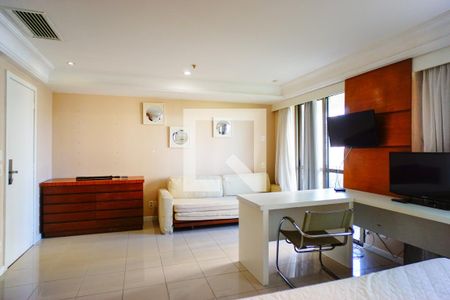 Sala/Quarto de apartamento à venda com 1 quarto, 68m² em Barra da Tijuca, Rio de Janeiro