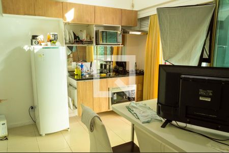 Sala/Cozinha de apartamento à venda com 2 quartos, 150m² em Barra da Tijuca, Rio de Janeiro