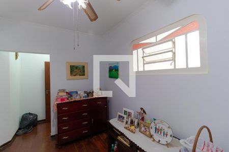 Casa à venda com 363m², 4 quartos e 6 vagas Casa à venda com 363m², 4 quartos e 6 vagasEscritório