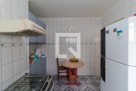 Casa à venda com 363m², 4 quartos e 6 vagas Casa à venda com 363m², 4 quartos e 6 vagasCozinha