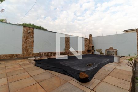 Casa à venda com 363m², 4 quartos e 6 vagas Casa à venda com 363m², 4 quartos e 6 vagasPiscina