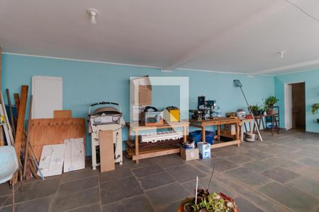 Casa à venda com 363m², 4 quartos e 6 vagas Casa à venda com 363m², 4 quartos e 6 vagasVaranda