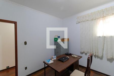 Casa à venda com 363m², 4 quartos e 6 vagas Casa à venda com 363m², 4 quartos e 6 vagasQuarto 01