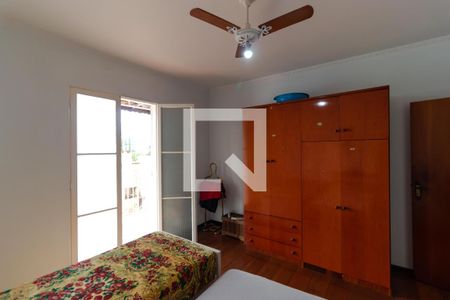 Casa à venda com 363m², 4 quartos e 6 vagas Casa à venda com 363m², 4 quartos e 6 vagasQuarto 02