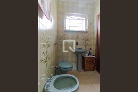 Casa à venda com 363m², 4 quartos e 6 vagas Casa à venda com 363m², 4 quartos e 6 vagasBanheiro da Suíte 01