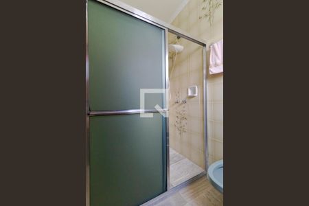 Casa à venda com 363m², 4 quartos e 6 vagas Casa à venda com 363m², 4 quartos e 6 vagasBanheiro da Suíte 01