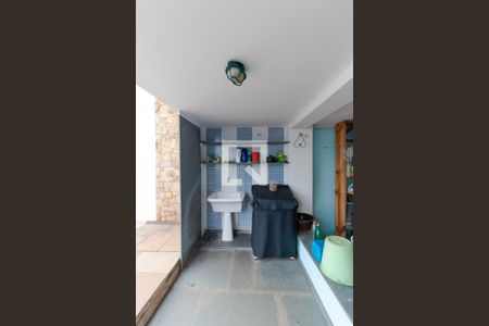 Casa à venda com 363m², 4 quartos e 6 vagas Casa à venda com 363m², 4 quartos e 6 vagasÁrea de Serviço