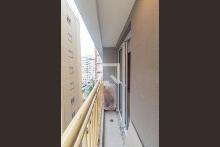 Varanda de kitnet/studio para alugar com 1 quarto, 25m² em Pinheiros, São Paulo