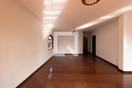 Sala de casa para alugar com 6 quartos, 420m² em Vila Romero, São Paulo