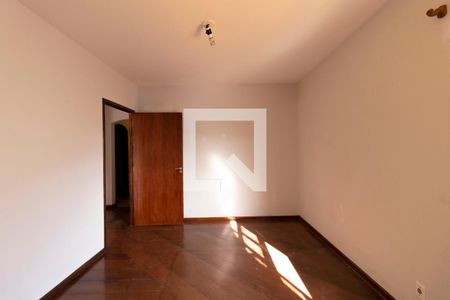 Quarto 1 de casa à venda com 6 quartos, 420m² em Vila Romero, São Paulo