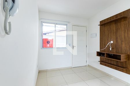 Sala  de apartamento para alugar com 2 quartos, 40m² em Vila Nhocuné, São Paulo