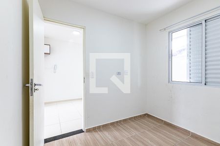 Quarto 1 de apartamento para alugar com 2 quartos, 40m² em Vila Nhocuné, São Paulo