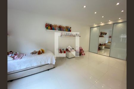 Apartamento à venda com 4 quartos, 240m² em Copacabana, Rio de Janeiro