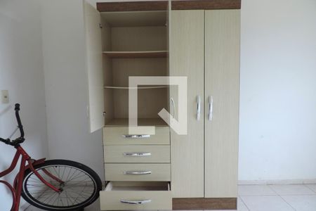 Quarto 1 - Armários de casa para alugar com 1 quarto, 40m² em Estreito, Florianópolis