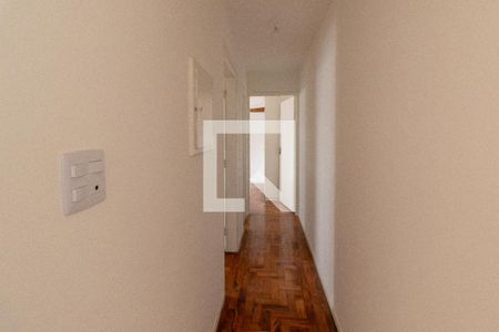 Corredor de apartamento à venda com 2 quartos, 60m² em Vila Olímpia, São Paulo
