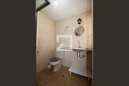Banheiro de kitnet/studio para alugar com 1 quarto, 38m² em Vila Lídia, Campinas