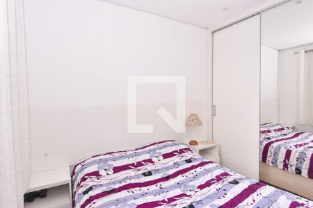 Quarto 1 de apartamento para alugar com 2 quartos, 44m² em Vila Independência, São Paulo