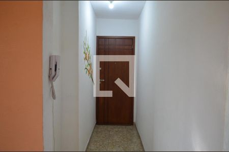 Entrada de apartamento à venda com 2 quartos, 60m² em Taquara, Rio de Janeiro