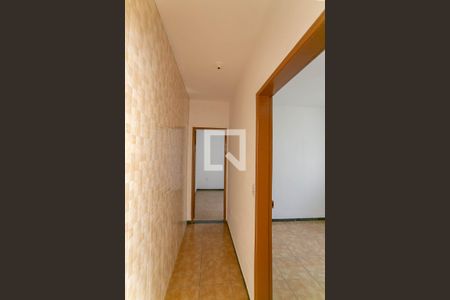 Corredor de casa para alugar com 2 quartos, 85m² em Novo Glória, Belo Horizonte