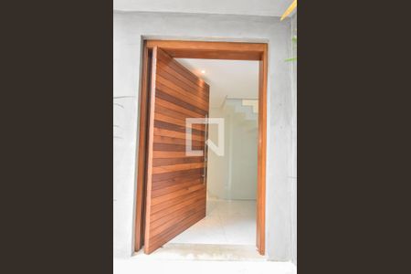 Porta de casa de condomínio à venda com 4 quartos, 525m² em Granja Julieta, São Paulo