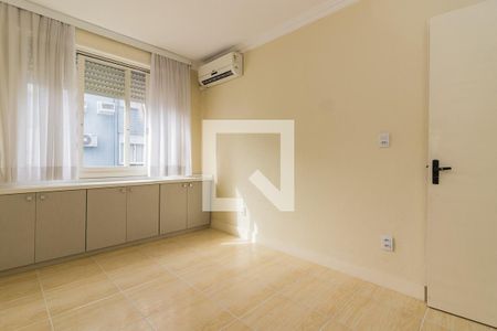 Dormitório de apartamento à venda com 1 quarto, 39m² em Cavalhada, Porto Alegre