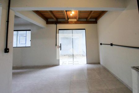 Sala e cozinha de casa para alugar com 3 quartos, 84m² em Campeche, Florianópolis