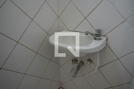 Lavabo de apartamento para alugar com 2 quartos, 70m² em Lapa, São Paulo