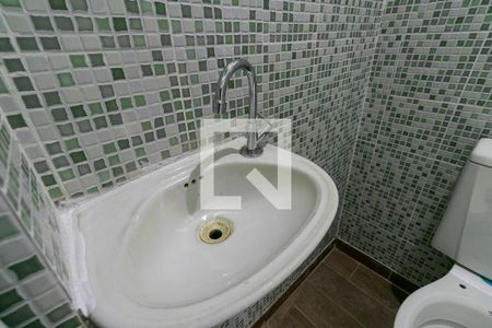 Lavabo de casa para alugar com 2 quartos, 55m² em Vila Esperança, São Paulo