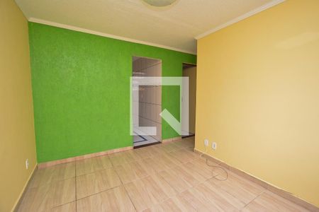 Sala de casa de condomínio para alugar com 2 quartos, 44m² em Jardim Presidente Dutra, Guarulhos