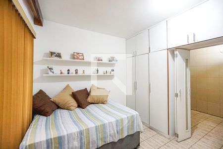 Quarto 01 de casa para alugar com 4 quartos, 212m² em Vila Carrão, São Paulo