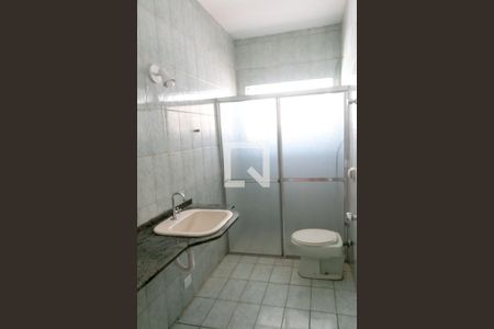 Banheiro da Suíte 1 de casa para alugar com 4 quartos, 380m² em Jardim do Mar, São Bernardo do Campo