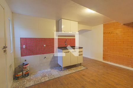 Cozinha e Área de Serviço de kitnet/studio para alugar com 1 quarto, 45m² em Centro Cívico, Curitiba