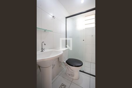 Banheiro de apartamento à venda com 2 quartos, 44m² em Conceicao, Osasco