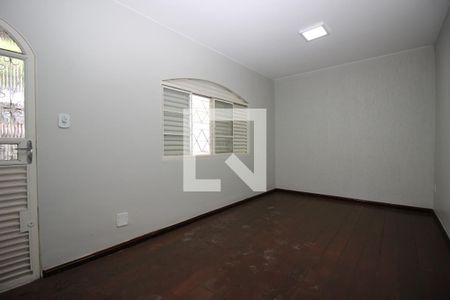 Sala de casa para alugar com 2 quartos, 74m² em Taguatinga Sul, Brasília