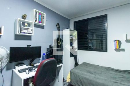 Quarto 2 de apartamento para alugar com 2 quartos, 47m² em Conjunto Residencial José Bonifácio, São Paulo