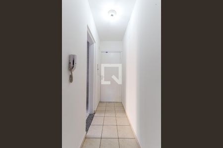 Corredor Entrada de casa para alugar com 2 quartos, 55m² em Parada Inglesa, São Paulo