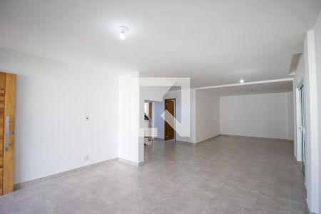 Sala de casa de condomínio à venda com 3 quartos, 250m² em Recreio dos Bandeirantes, Rio de Janeiro