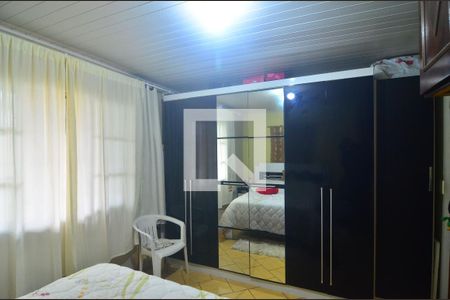 Quarto 2 de casa à venda com 2 quartos, 300m² em Olaria, Canoas