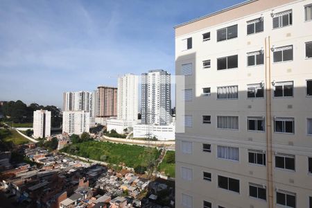 Vista do quarto 1 de apartamento para alugar com 2 quartos, 43m² em Vila Suzana, São Paulo