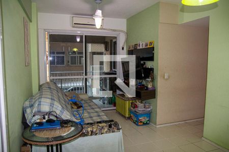 Sala de apartamento para alugar com 3 quartos, 73m² em Centro, São Gonçalo