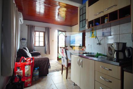 Sala de casa à venda com 2 quartos, 56m² em Rubem Berta, Porto Alegre
