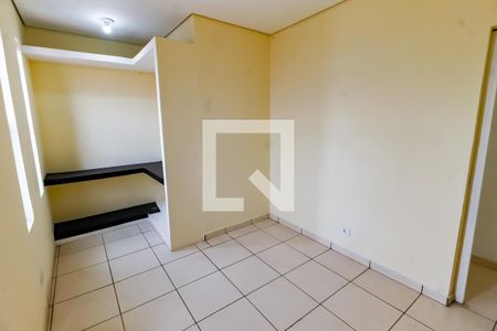 Quarto 1 de casa para alugar com 2 quartos, 70m² em Jardim Record, Taboão da Serra